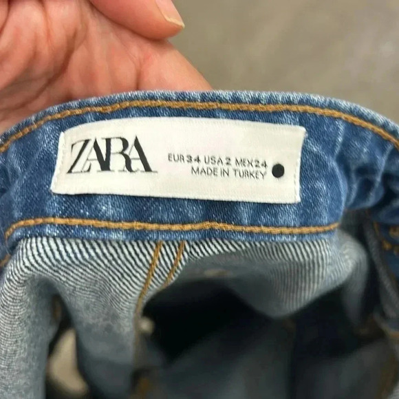 High waisted button fly zara jeans - Picture 5 of 5